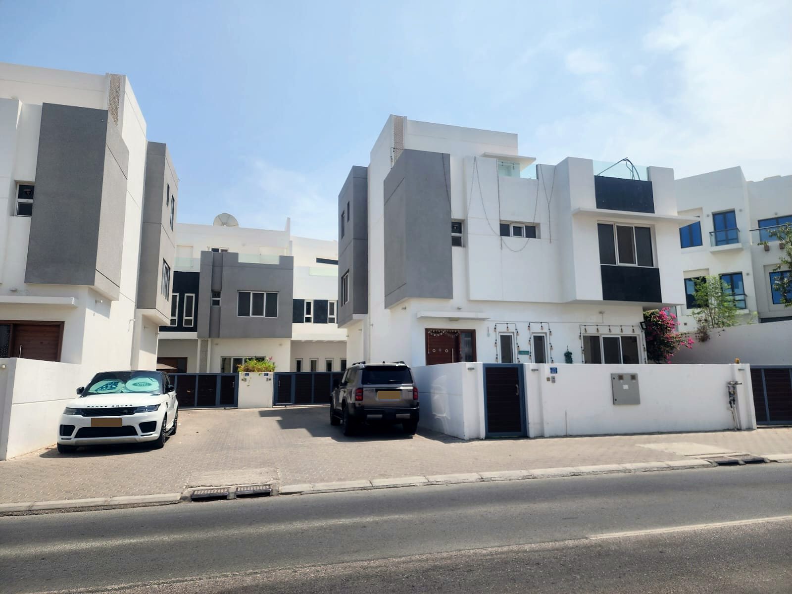 Hilal Al Barwani villas and shared courtyard, Madinat Al Sultan Qaboos · 4